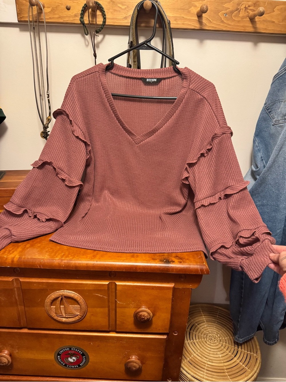 BP. Ruffle-Sleeve V-Neck Sweater Top in Dusty Rose